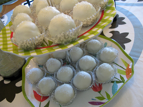 Vanilla Bean Cake Balls